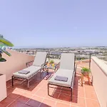 2 Bedroom Amazing Views Golf And Pool
