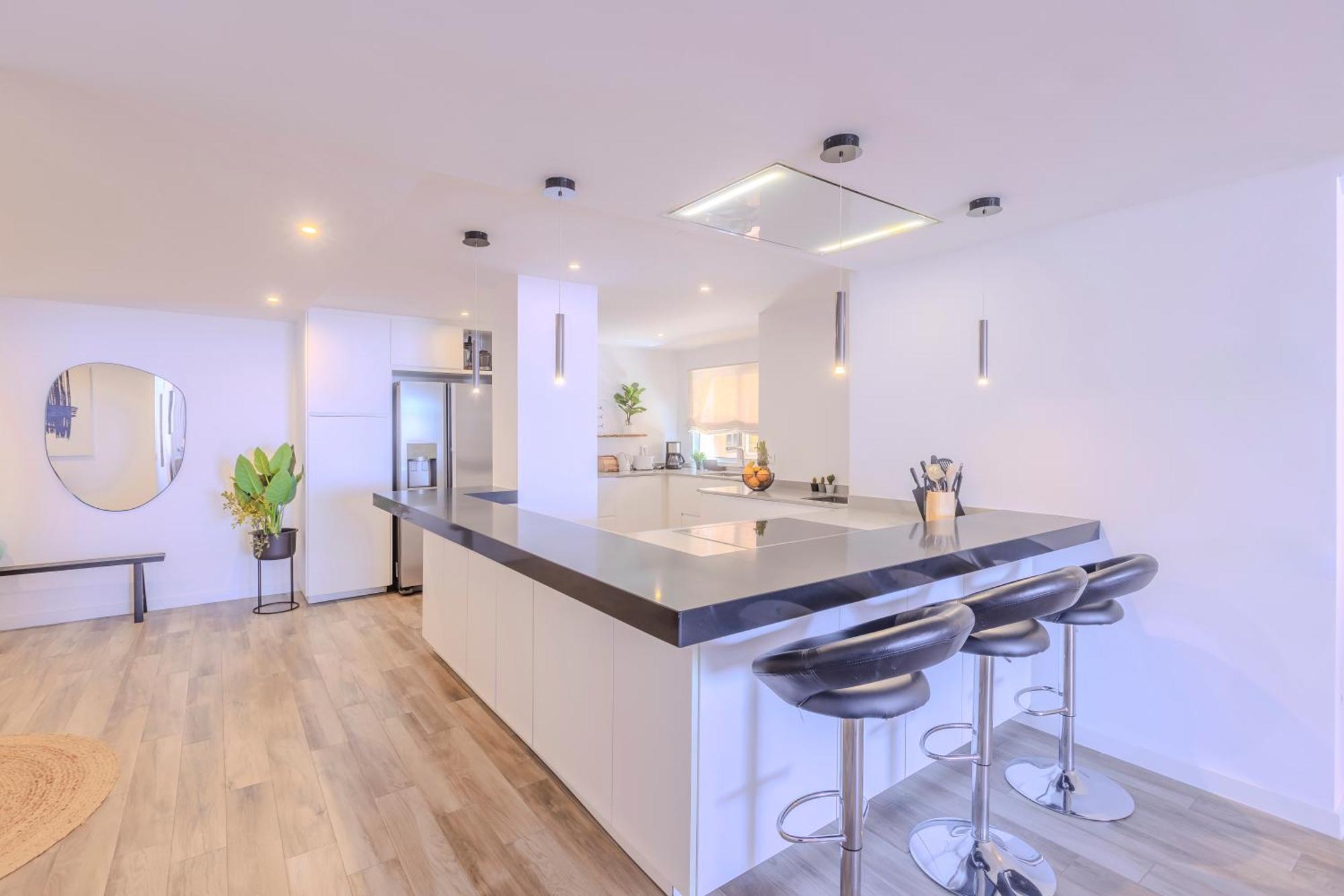 2 Bedroom Amazing Views Golf And Pool Apartment
