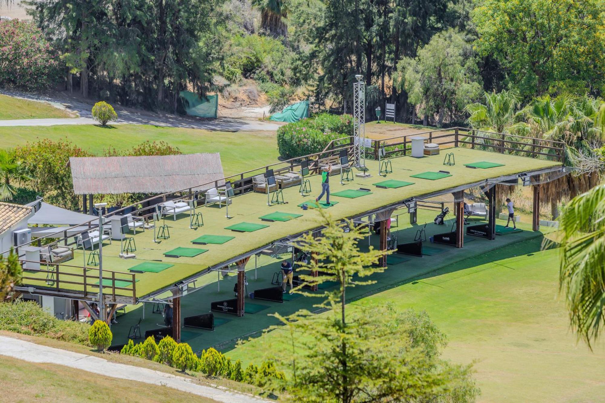 2 Bedroom Amazing Views Golf And Pool Apartment *